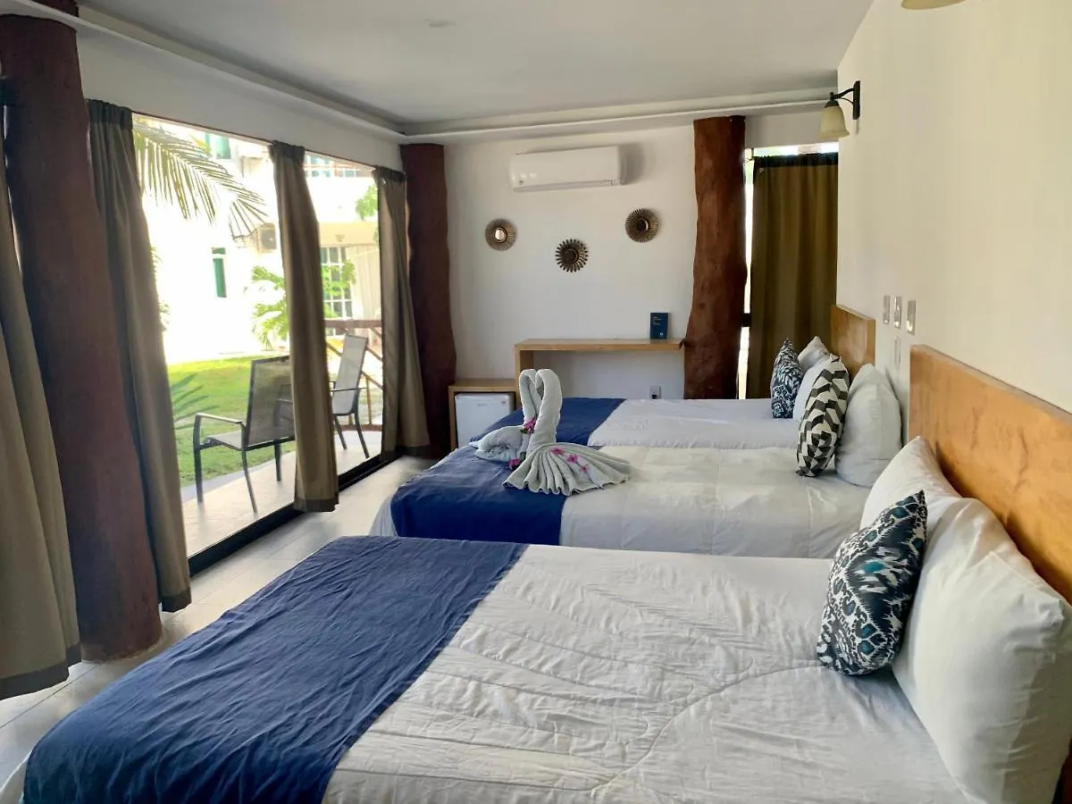Taffeit Otel Puerto Morelos